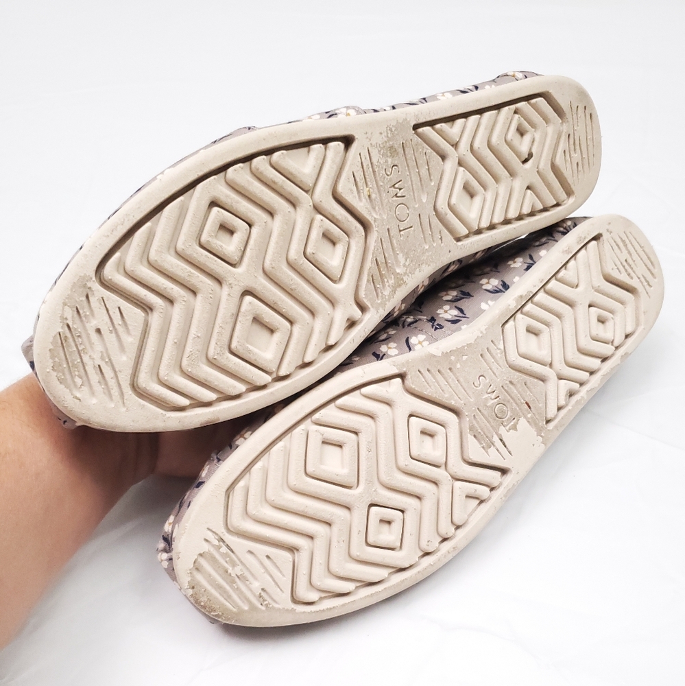 TOMS Women's Alpargata Vintage Gray Daisies Patterned Slip On Flats Size 9 - Picture 4 of 7